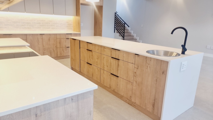 3 Bedroom Property for Sale in Sandown Western Cape